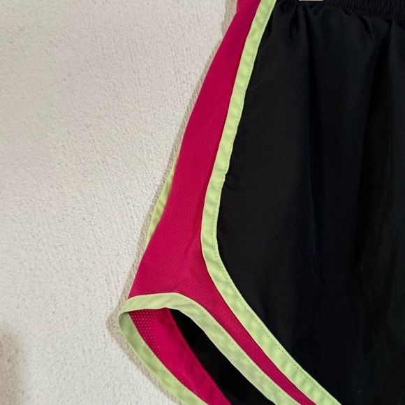 Nike running shorts - Picture 6 of 6
